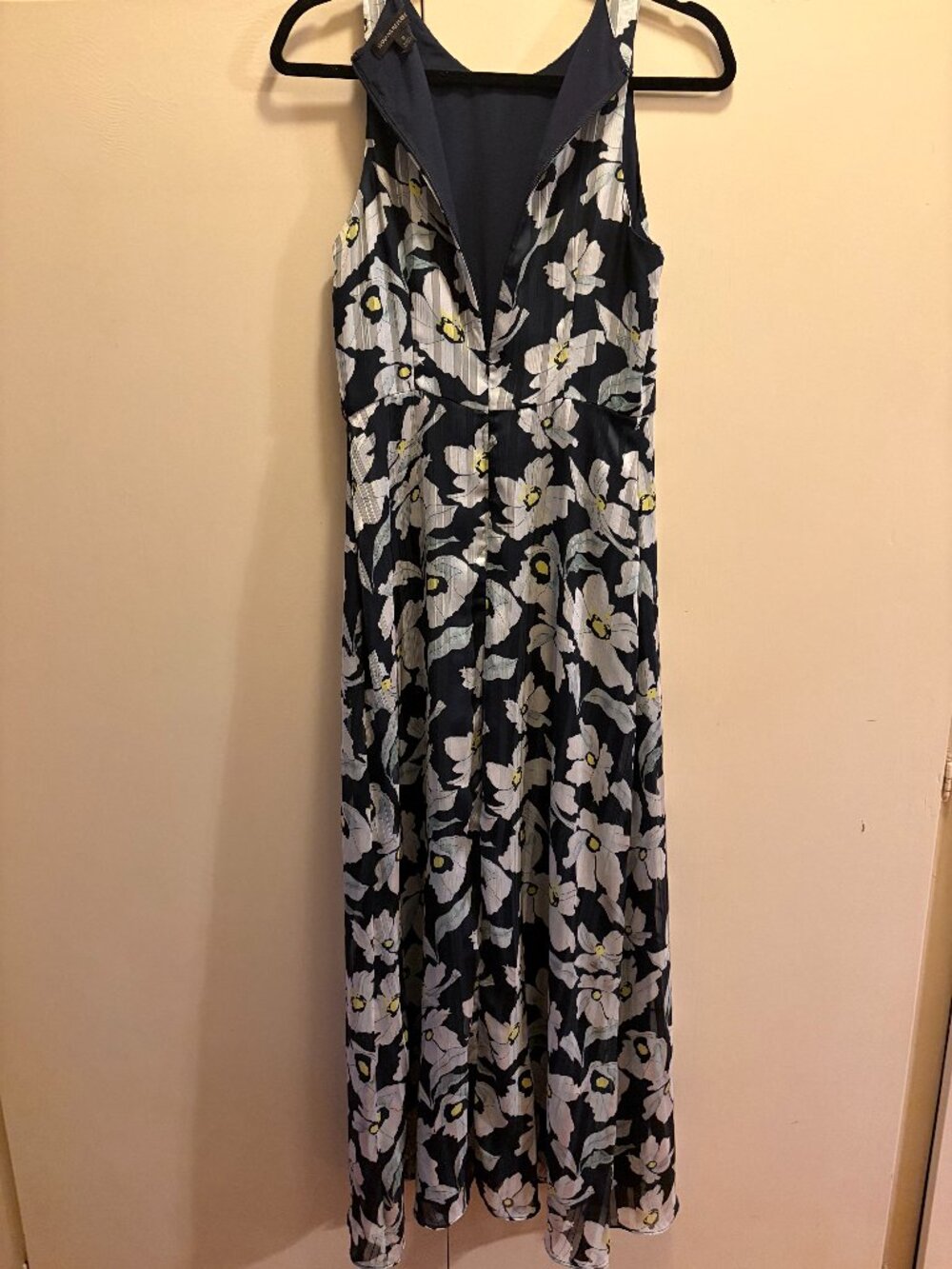 DRESS - Picture 2 of 5